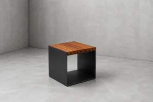 BANCO CUBO AÇO COM MADEIRA-ÚLTIMO